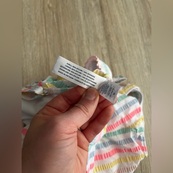 Vineyard Vines Women’s Seersucker Tie-Waist One-Piece Bathing Suit Stripes M - Picture 8 of 8